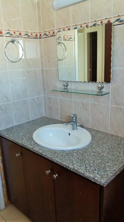 101 Mandritis Court Daire Larnaca Dış mekan fotoğraf