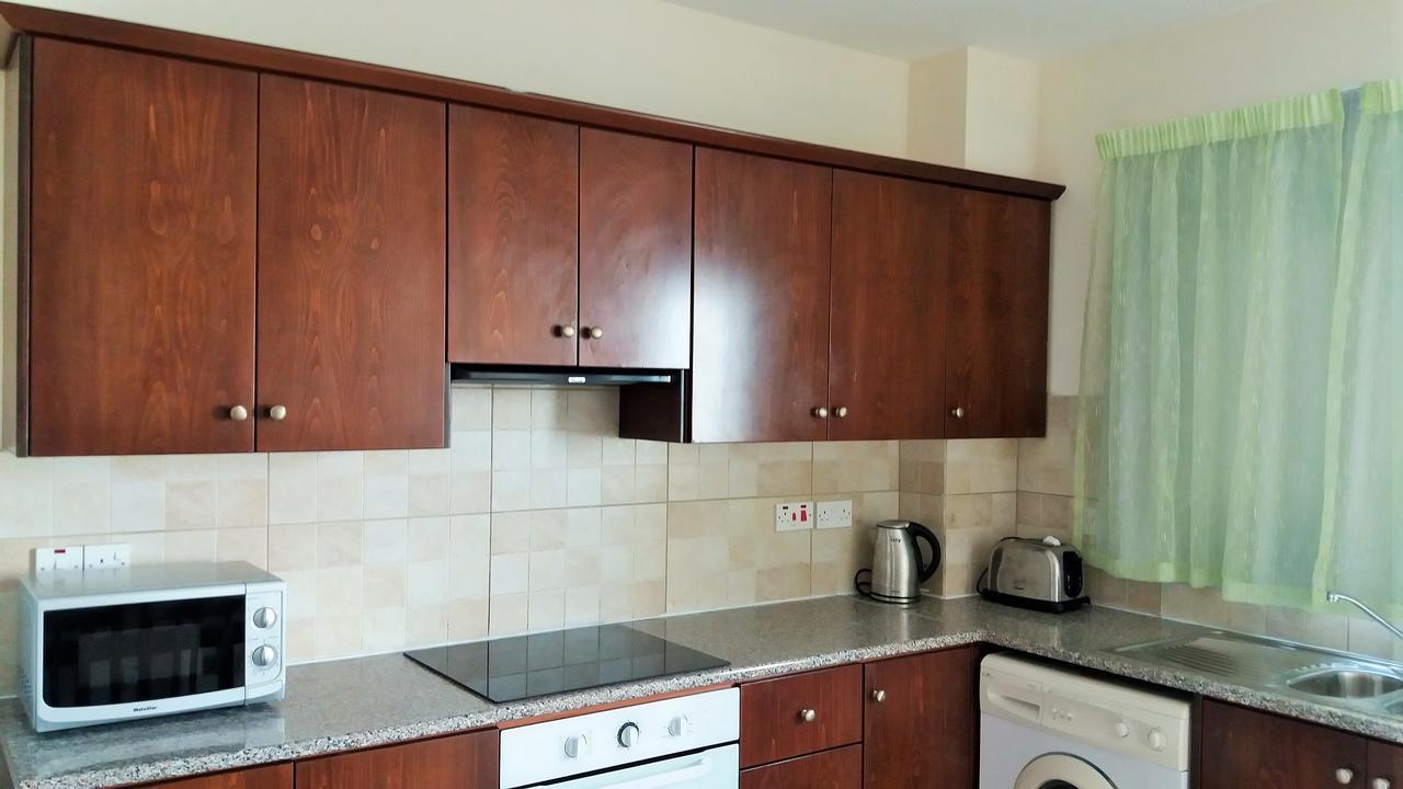 101 Mandritis Court Daire Larnaca Dış mekan fotoğraf
